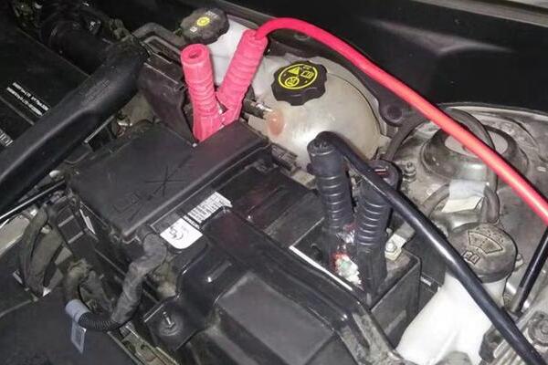 汽车搭电要注意什么?这几点千万不能做
