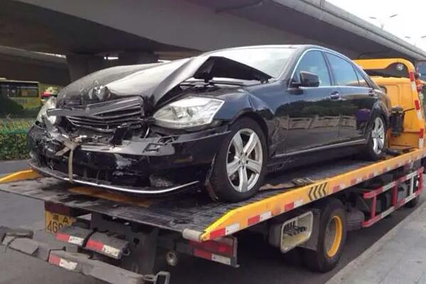 迅立达道路救援分享:减少汽车积碳行成的小技巧